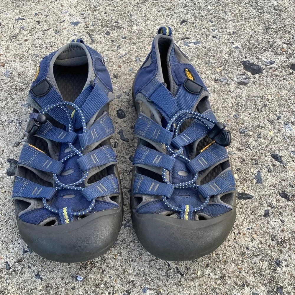 Keen Newport H2 Waterproof Hiking Sandals Blue Yellow Mens Outdoor Water Size 5